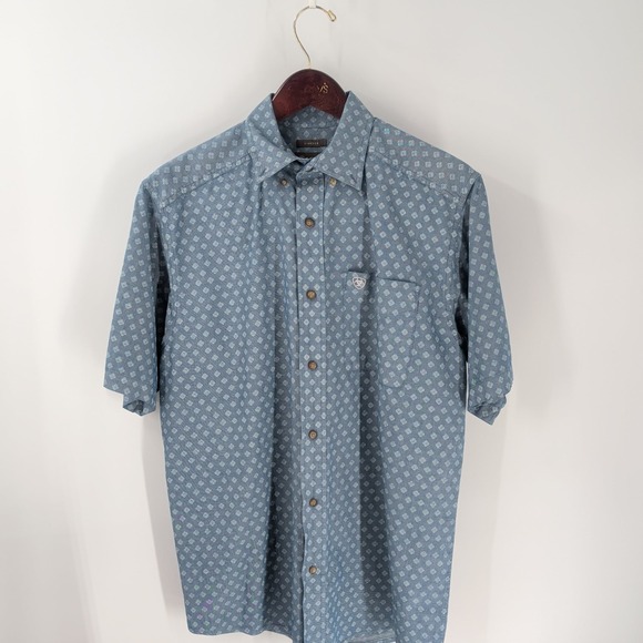 Ariat Other - Vintage Ariat Stretch Short Sleeve Subtle Button-Down Shirt Light Blue Size M